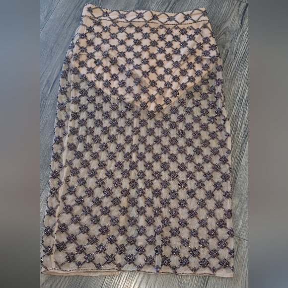 Revolve skirt - Picture 2 of 5